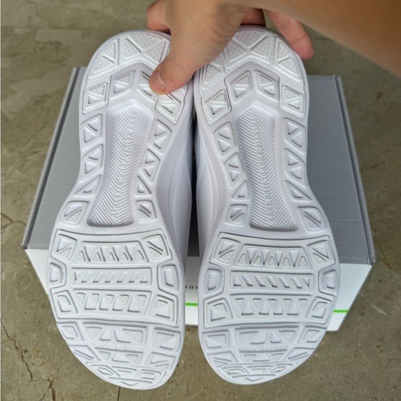 NWT APL Women’s TechLoom Bliss Triple White / Black - Picture 11 of 13